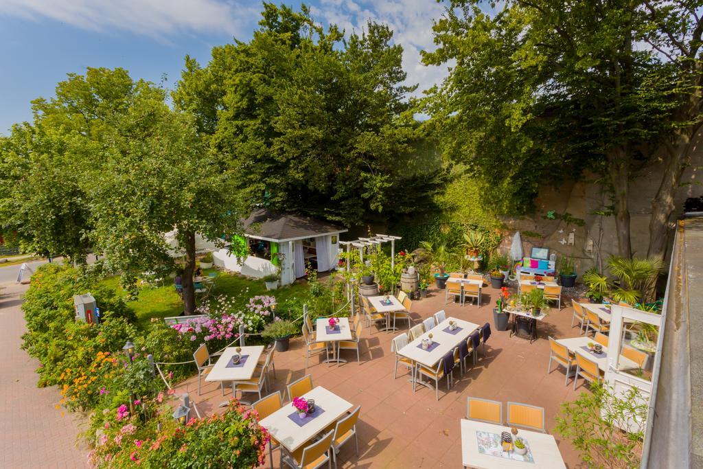 Hotel & Restaurant Am Bodden Putbus Bagian luar foto