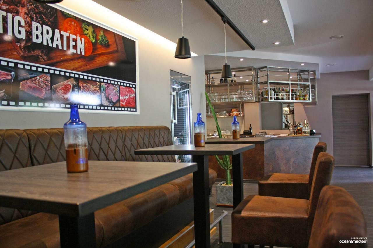 Hotel & Restaurant Am Bodden Putbus Bagian luar foto
