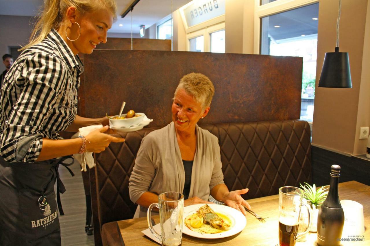 Hotel & Restaurant Am Bodden Putbus Bagian luar foto